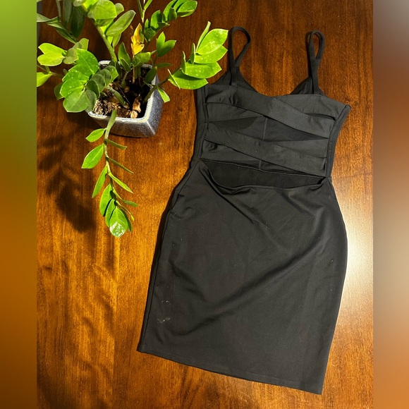 NWOT Fabletics Little Black Dress - Picture 2 of 6